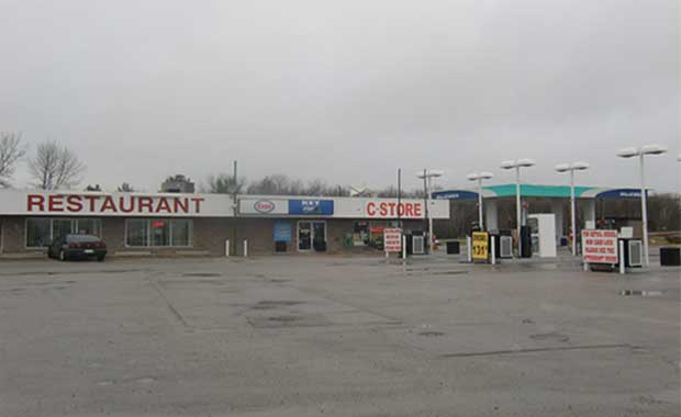 waubaushene truckstop whole view of the building